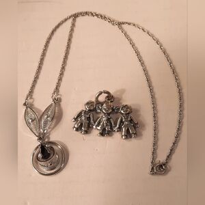 3 Chids Pendant 925 Silver And Chain With Black Stone On Pendant 925 Silver